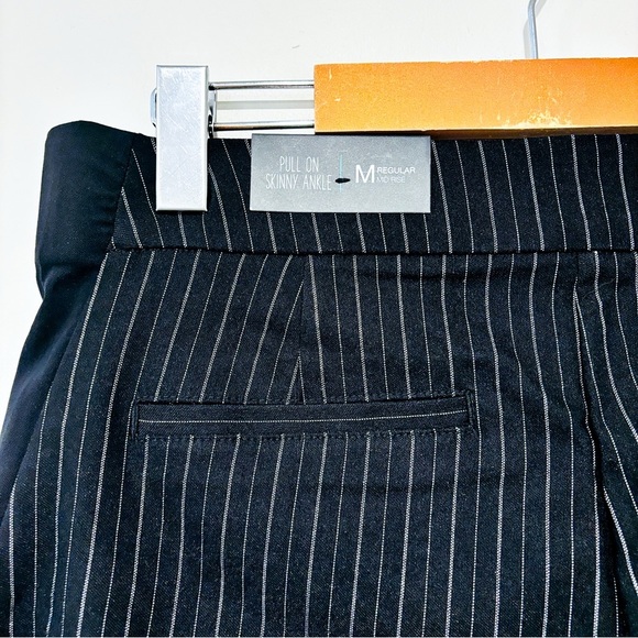 MAURICES Pull on skinny ankle black striped pants - Picture 8 of 9